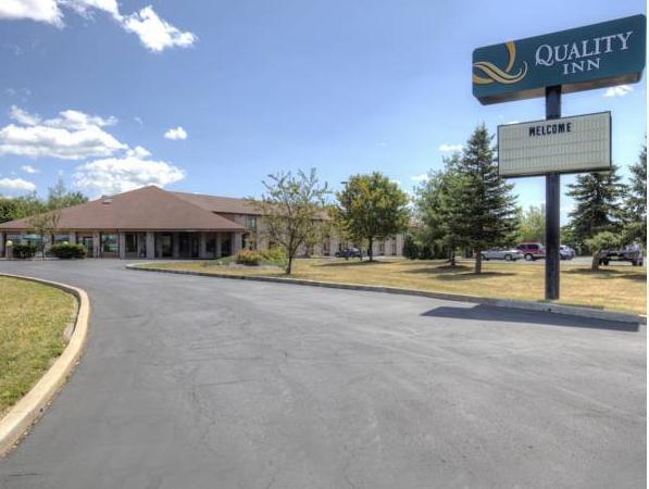 Quality Wisconsin Airport Inn